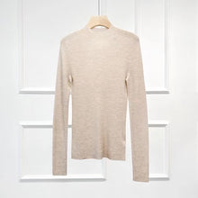 Load image into Gallery viewer, Lora Seamless Extra Fine Merino Wool Top