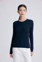将图片加载到图库查看器,Classic Cable Round Neck Cable Knit Sweater