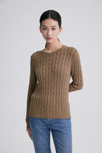 将图片加载到图库查看器,Classic Cable Round Neck Cable Knit Sweater