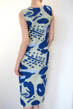 将图片加载到图库查看器,Abstract Dreamscape Dress