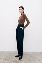 Load image into Gallery viewer, Lora Seamless Extra Fine Merino Wool Top