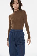 Load image into Gallery viewer, Lora Seamless Extra Fine Merino Wool Top