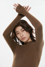 Load image into Gallery viewer, Lora Seamless Extra Fine Merino Wool Top