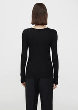 将图片加载到图库查看器,Cable Merino Wool Round Neck Long Sleeve Sweater