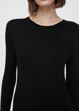 将图片加载到图库查看器,Cable Merino Wool Round Neck Long Sleeve Sweater