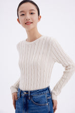 将图片加载到图库查看器,Classic Cable Round Neck Cable Knit Sweater