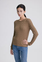 将图片加载到图库查看器,Classic Cable Round Neck Cable Knit Sweater