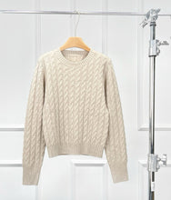 Cargar imagen en el visor de la galería, Sharon Cable Knit Premier Cashmere Silk Sweater