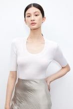 将图片加载到图库查看器,Eva Merino U-neck Top