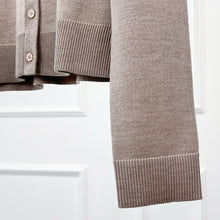 Charger l'image dans la galerie, KOW Merino Wool Round-Neck Cardigan