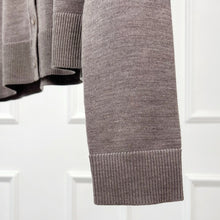 Charger l'image dans la galerie, KOW Merino Wool Round-Neck Cardigan
