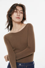 Cargar imagen en el visor de la galería, Lynn Seamless Super Fine Merino Wool Boat Neck Long Sleeve