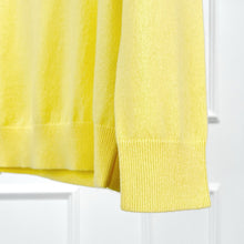 Cargar imagen en el visor de la galería, Wick Premier Cashmere Merino Wool V-Neck Sweater