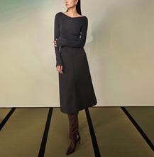 Cargar imagen en el visor de la galería, Lynn Seamless Super Fine Merino Wool Boat Neck Long Sleeve