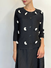 将图片加载到图库查看器,3D Floral Accented Top Cardigan