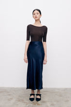 Load image into Gallery viewer, Carol Seamless Super Fine Merino Boat Neck Top