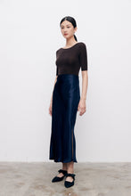 Load image into Gallery viewer, Carol Seamless Super Fine Merino Boat Neck Top