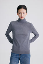Cargar imagen en el visor de la galería, Diamond Wool and Mulberry Silk High-Neck Long Sleeve