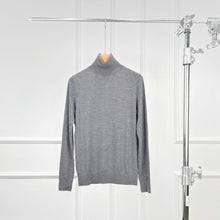 Cargar imagen en el visor de la galería, Diamond Wool and Mulberry Silk High-Neck Long Sleeve