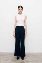 Cargar imagen en el visor de la galería, SLOW Merino Wool and Mulberry Silk Knitted Vest