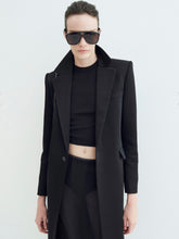 Cargar imagen en el visor de la galería, SLOW Merino Wool and Mulberry Silk Knitted Vest