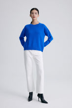 Cargar imagen en el visor de la galería, Isabel Premier Cashmere Merino Wool Round Neck Sweater