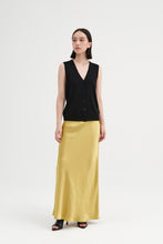 Load image into Gallery viewer, Kow Extra Fine Merino Silk Blend Buttoned Vest