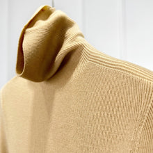 Cargar imagen en el visor de la galería, Camelia Thickened Seamless Turtleneck