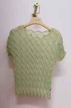 将图片加载到图库查看器,Oceanic Glow Top