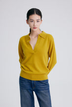 将图片加载到图库查看器,Jo V Neck Vintage Polo Cashmere Sweater