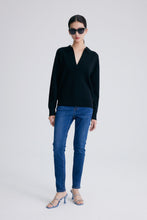 将图片加载到图库查看器,Jo V Neck Vintage Polo Cashmere Sweater