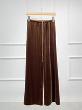 Load image into Gallery viewer, Jolie Velvet Wide-Leg Pants