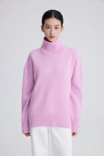 画像をギャラリービューアに読み込む, Phoebe Premier Merino Wool Oversized Turtleneck Sweater