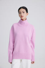 画像をギャラリービューアに読み込む, Phoebe Premier Merino Wool Oversized Turtleneck Sweater