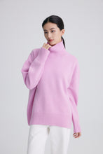 画像をギャラリービューアに読み込む, Phoebe Premier Merino Wool Oversized Turtleneck Sweater