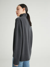 画像をギャラリービューアに読み込む, Phoebe Premier Merino Wool Oversized Turtleneck Sweater