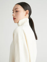 画像をギャラリービューアに読み込む, Phoebe Premier Merino Wool Oversized Turtleneck Sweater