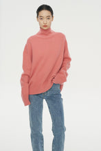 画像をギャラリービューアに読み込む, Phoebe Premier Merino Wool Oversized Turtleneck Sweater