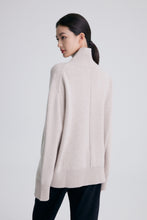 画像をギャラリービューアに読み込む, Phoebe Premier Merino Wool Oversized Turtleneck Sweater