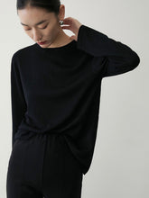 将图片加载到图库查看器,Lisa Extra Fine Merino Round Neck Long Sleeve Sweater