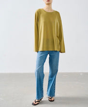 Load image into Gallery viewer, Anvin Merino Wool Crew Neck Long Sleeves