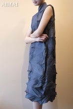 将图片加载到图库查看器,Cone Shadow Structured Dress
