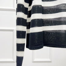 将图片加载到图库查看器,ÀIMAI JPG Classic Vitage Strip Merino Sweater