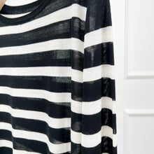 将图片加载到图库查看器,ÀIMAI JPG Classic Vitage Strip Merino Sweater