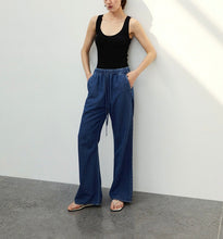 将图片加载到图库查看器,Breeze Merino U-Neck Tank Knit Top