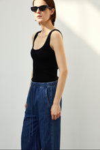 将图片加载到图库查看器,Breeze Merino U-Neck Tank Knit Top