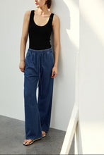 将图片加载到图库查看器,Breeze Merino U-Neck Tank Knit Top