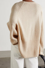Cargar imagen en el visor de la galería, Raglan Cashmere Wool Round Neck Long Sleeves Sweater