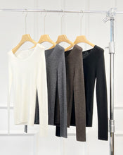 将图片加载到图库查看器,Serein Seamless Super Extra Fine Merino Wool U-neck Long Sleeve Sweater