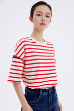 将图片加载到图库查看器,ÀIMAI Seashell Scalloped-Edge Striped T-Shirt